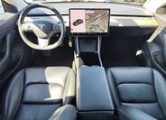 Tesla Model 3 Sedan / Limuzína 0,0 155 kw