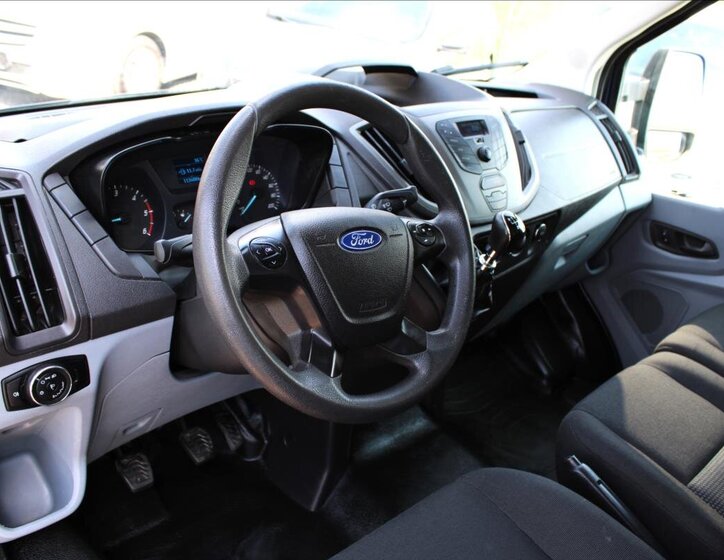 Ford Transit Valník 2,2 l 74 kw