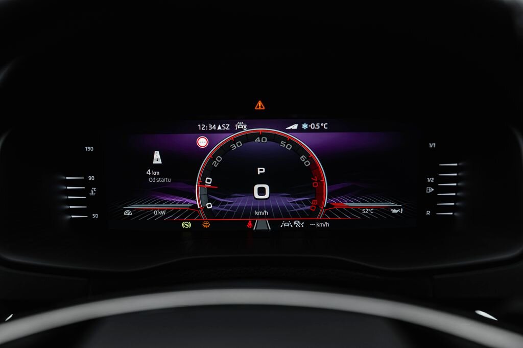 Škoda Karoq SUV / Terénní 1,5 l 110 kw