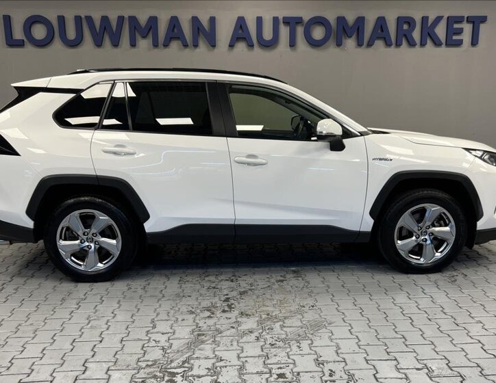 Toyota RAV4 SUV 2,5 l 131 kw