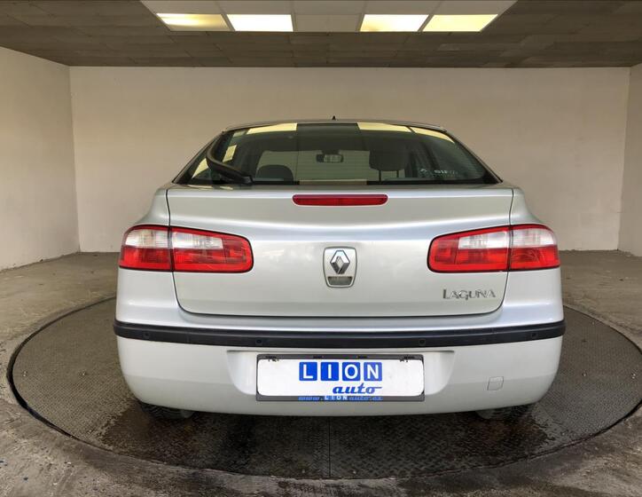 Renault Laguna 6