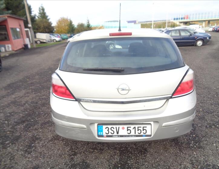 Opel Astra 4