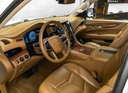 Cadillac Escalade SUV / Terénní 6,2 l 313 kw