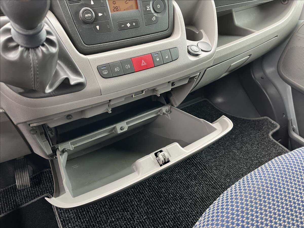 Peugeot Boxer Kombi 2,2 l 88 kw