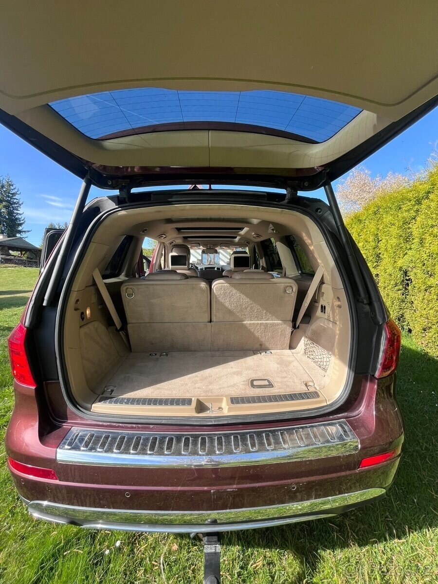 Mercedes-Benz GL Kombi 4,7 l 270 kw