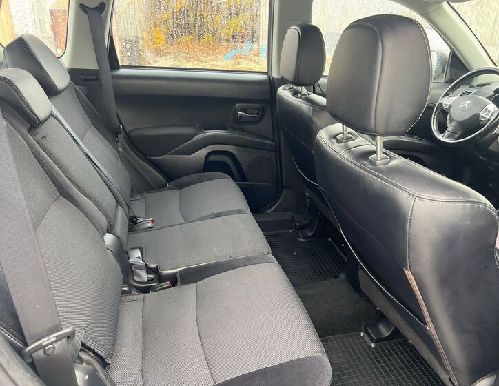 Citroën C-Crosser 10