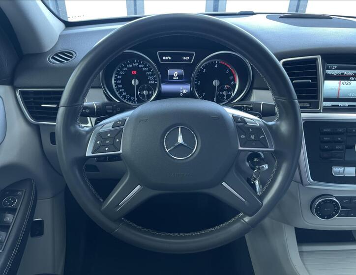 Mercedes-Benz Třídy M 10