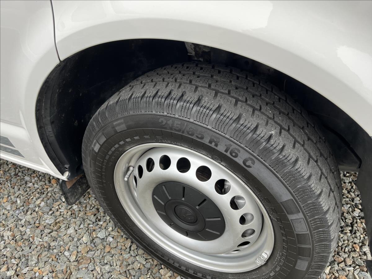 Volkswagen Transporter Kombi 2,0 l 62 kw