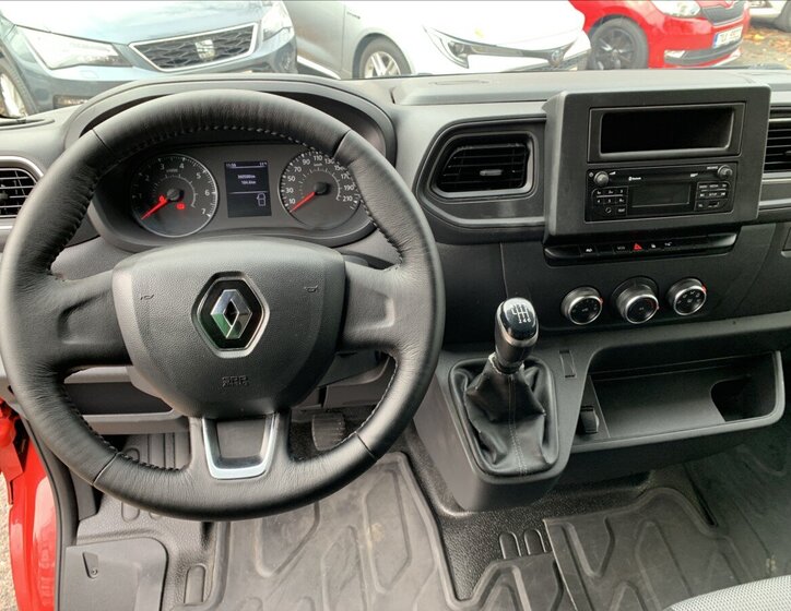Renault Master 9