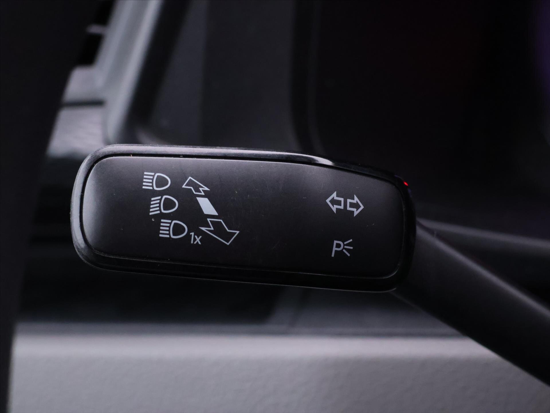 Volkswagen Transporter Kombi 2,0 l 81 kw