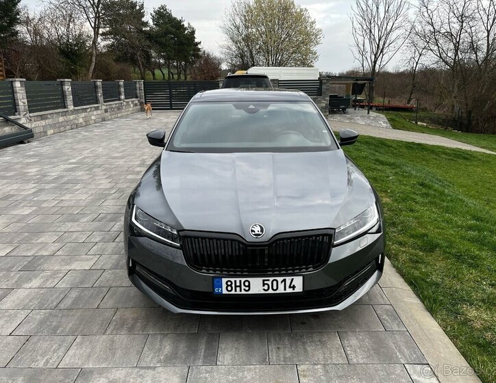Škoda Superb Sedan / Limuzína 2,0 l 206 kw