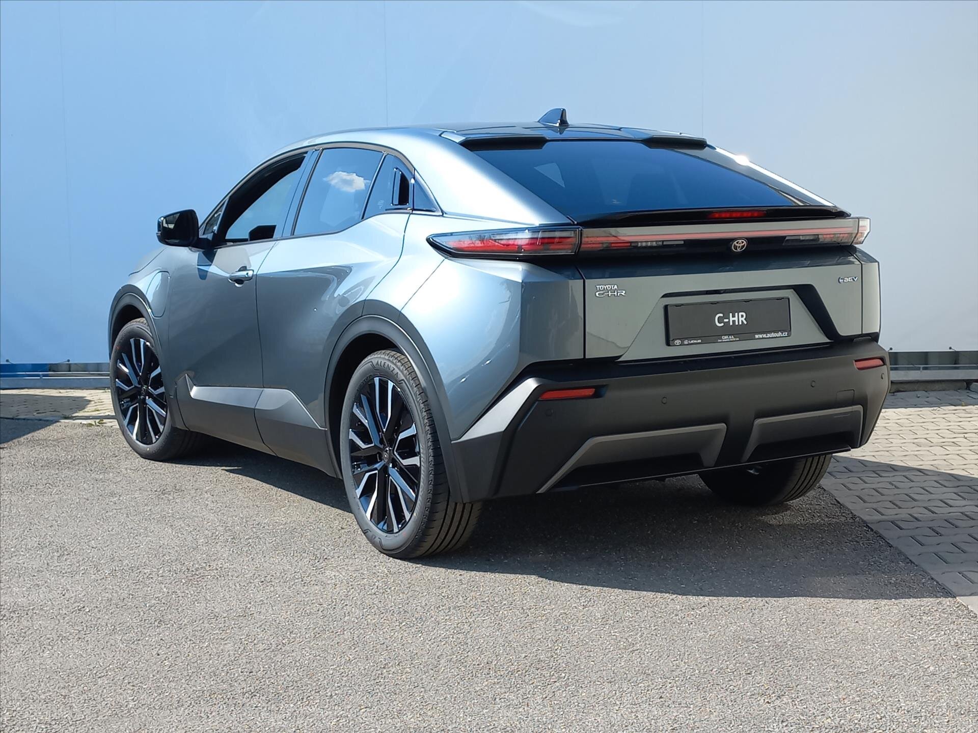 Toyota C-HR CUV / Crossover 2,0 l 0