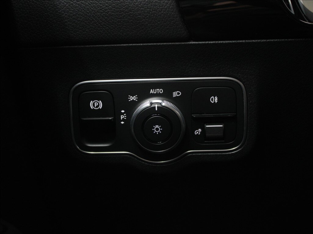 Mercedes-Benz GLA SUV / Terénní 2,0 l 110 kw