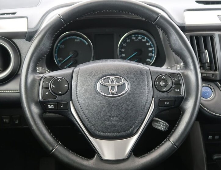 Toyota RAV4 SUV / Terénní 2,5 l 114 kw
