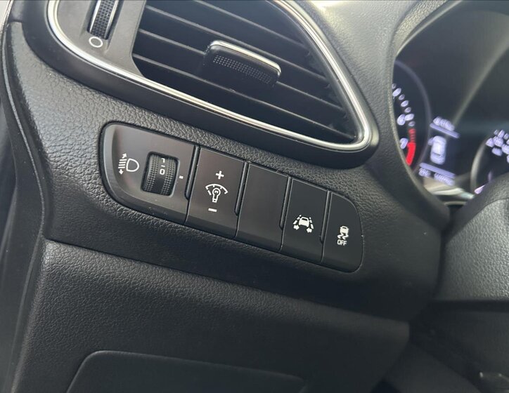 Hyundai i30 Kombi 998,0 88 kw