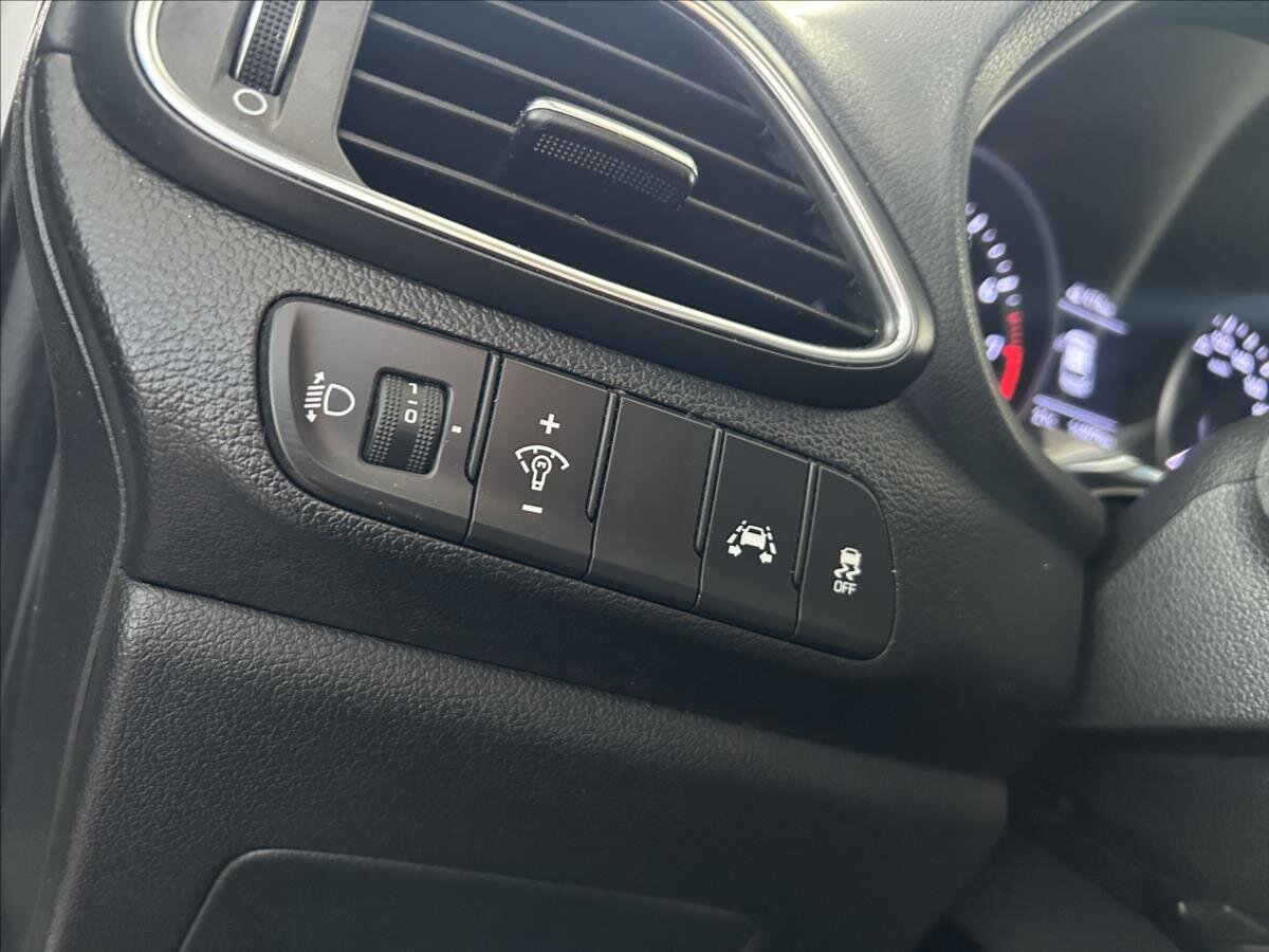 Hyundai i30 Kombi 998,0 88 kw