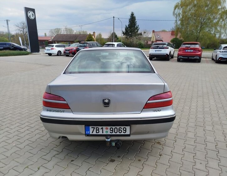 Peugeot 406 Sedan / Limuzína 2,0 l 80 kw
