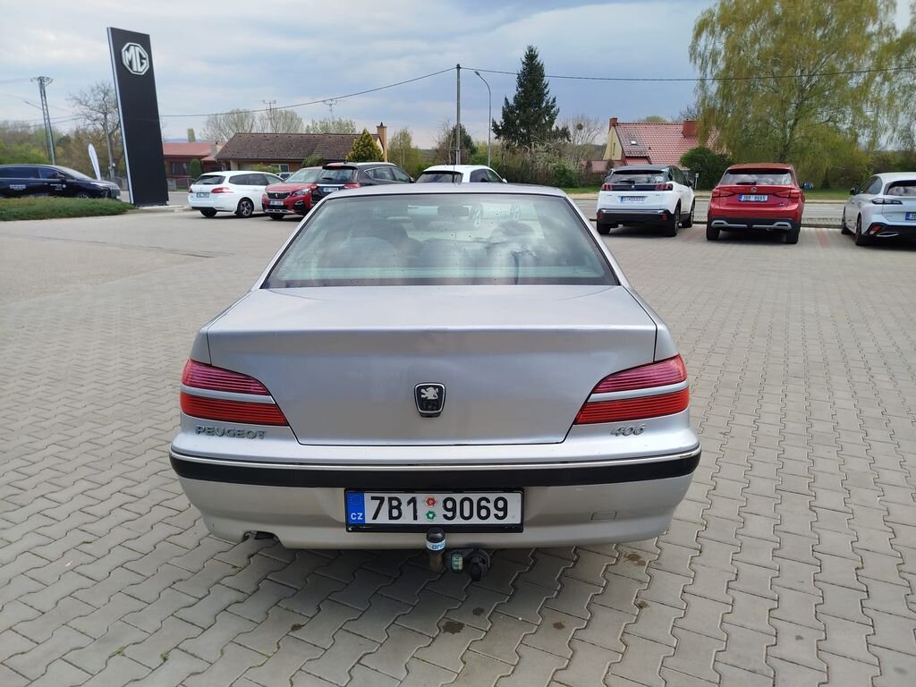 Peugeot 406 Sedan / Limuzína 2,0 l 80 kw