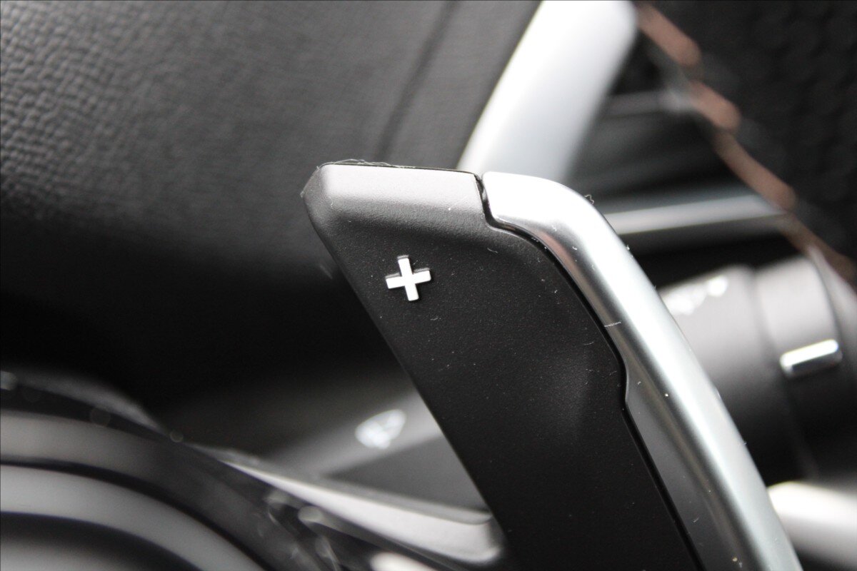 Peugeot 3008 SUV 1,5 l 96 kw