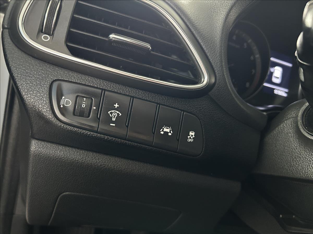 Hyundai i30 Kombi 1,4 l 103 kw