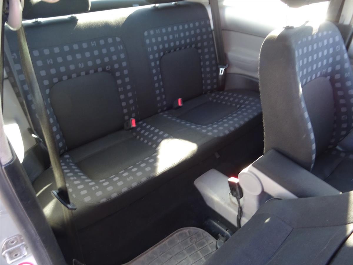 Volkswagen New Beetle