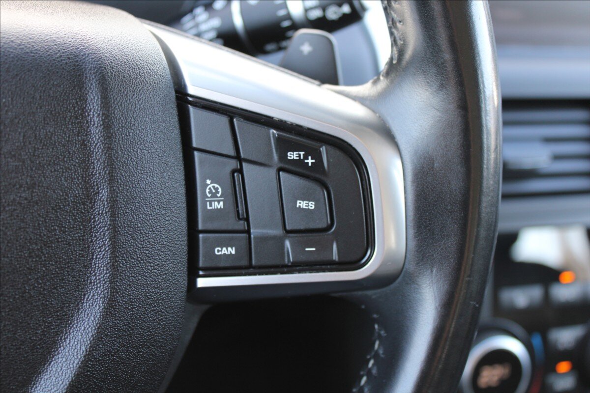 Land Rover Discovery Sport SUV / Terénní 2,0 l 110 kw