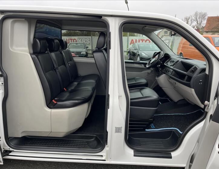 Volkswagen Transporter 22