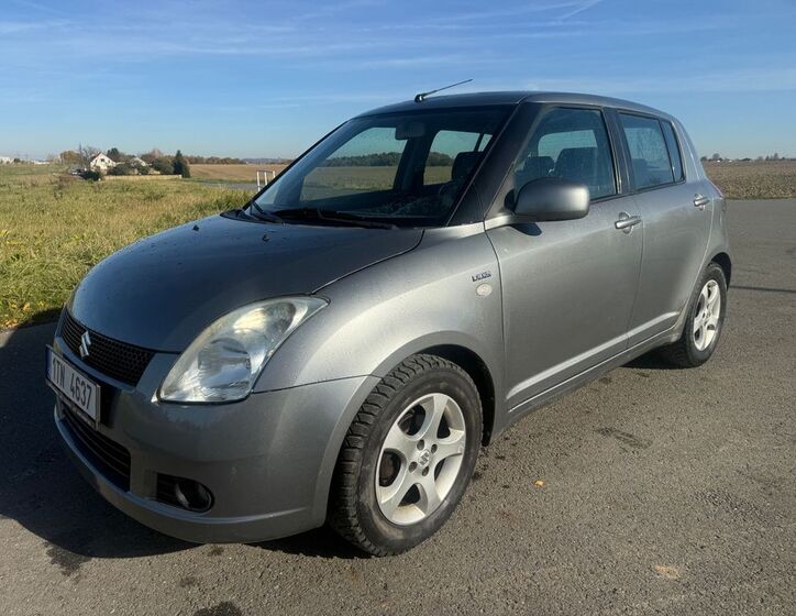 Suzuki Swift 1