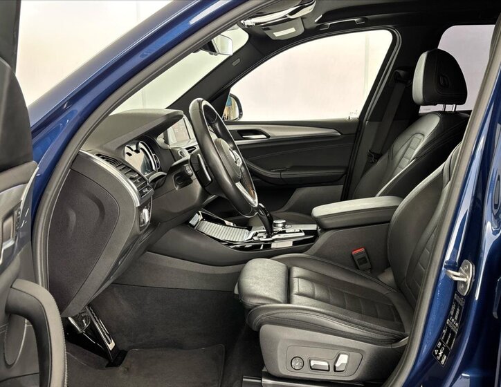 BMW X3 SUV / Terénní 2,0 l 140 kw