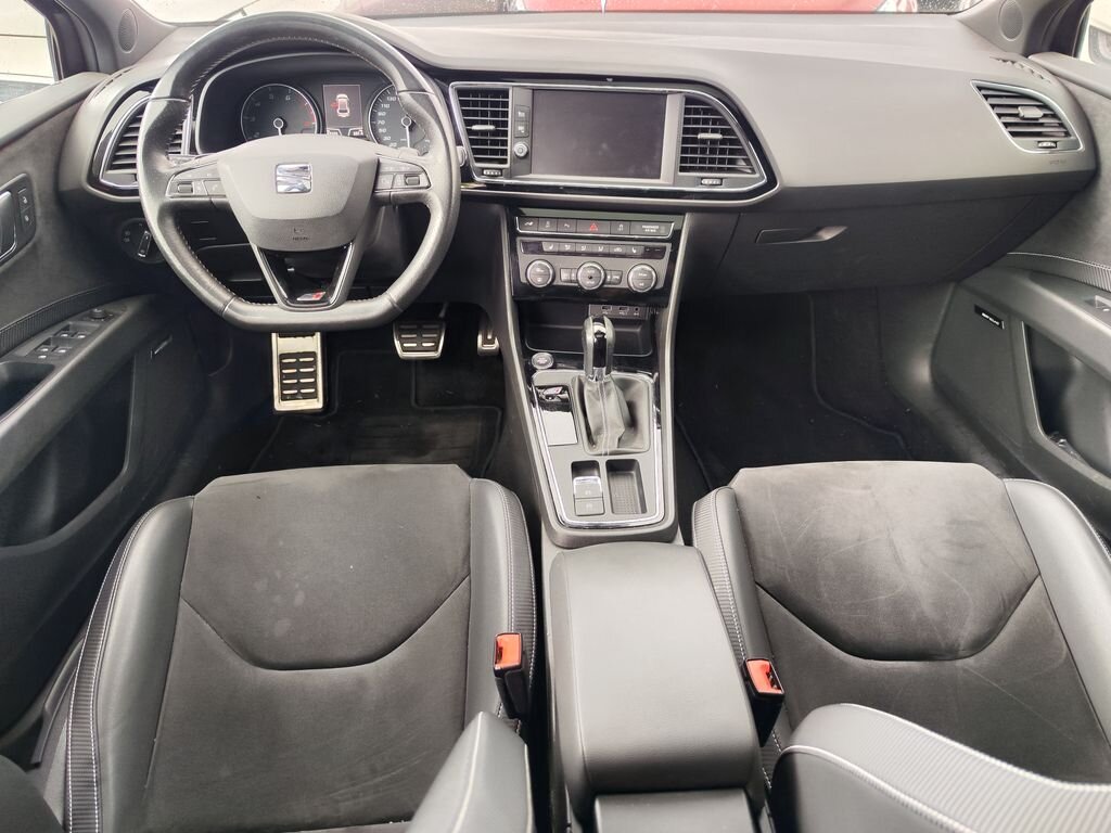 Seat Leon Hatchback 2,0 l 221 kw