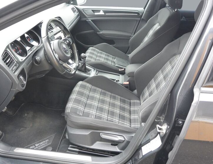 Volkswagen Golf Kombi 2,0 l 135 kw