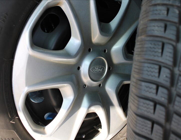 Ford Tourneo Courier 20