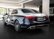 Mercedes-Benz Ostatní Sedan / Limuzína 6,0 l 450 kw