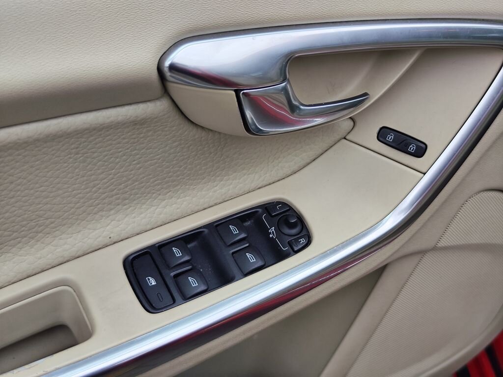 Volvo V60 Kombi 2,0 l 120 kw