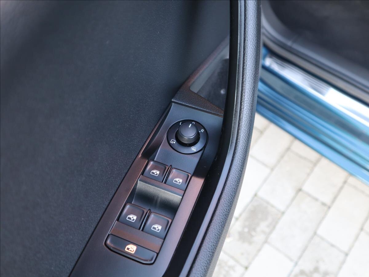 Škoda Superb Kombi 2,0 l 110 kw