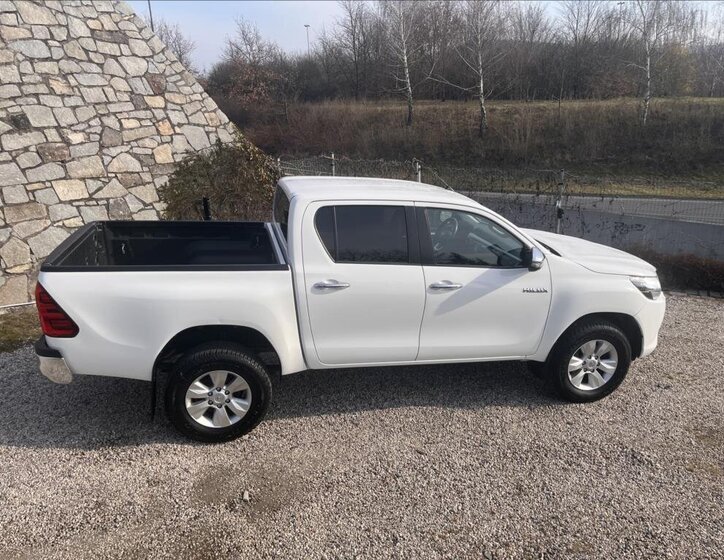 Toyota Hilux Pick-up 2,4 l 110 kw