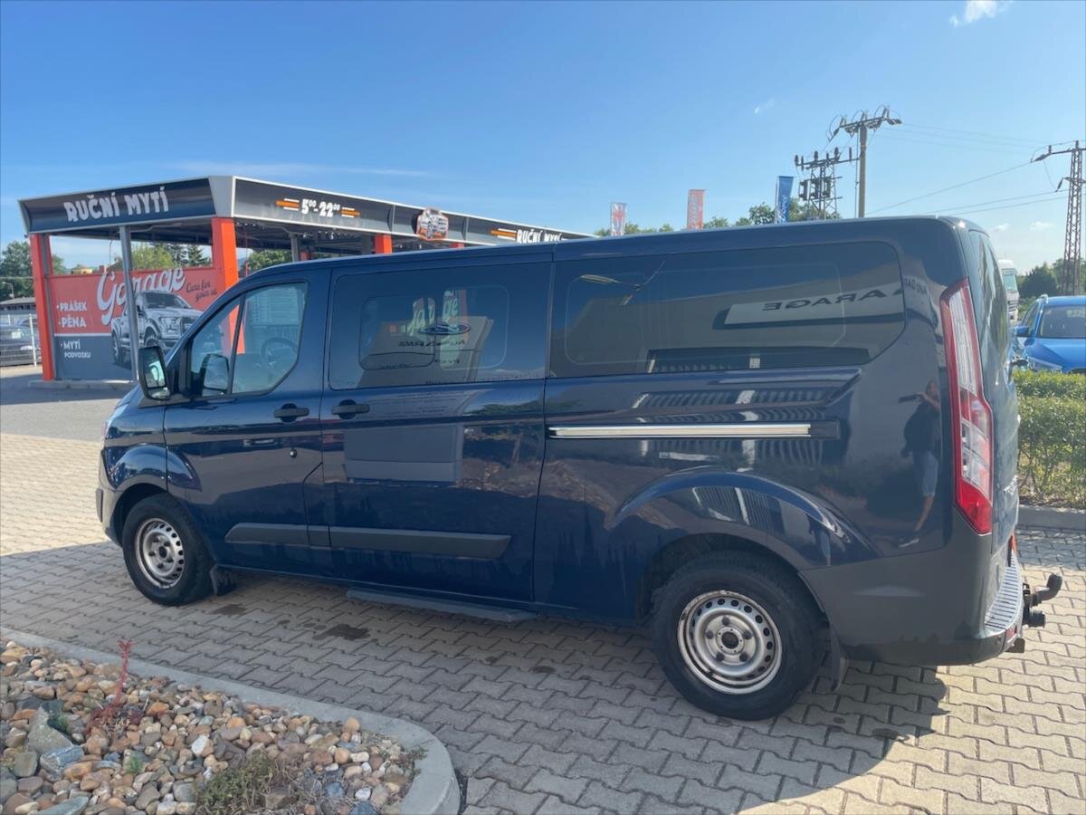 Ford Tourneo Custom Kombi 2,0 l 96 kw