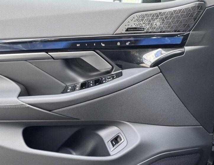 BMW i5 Ostatní 1,0 442 kw