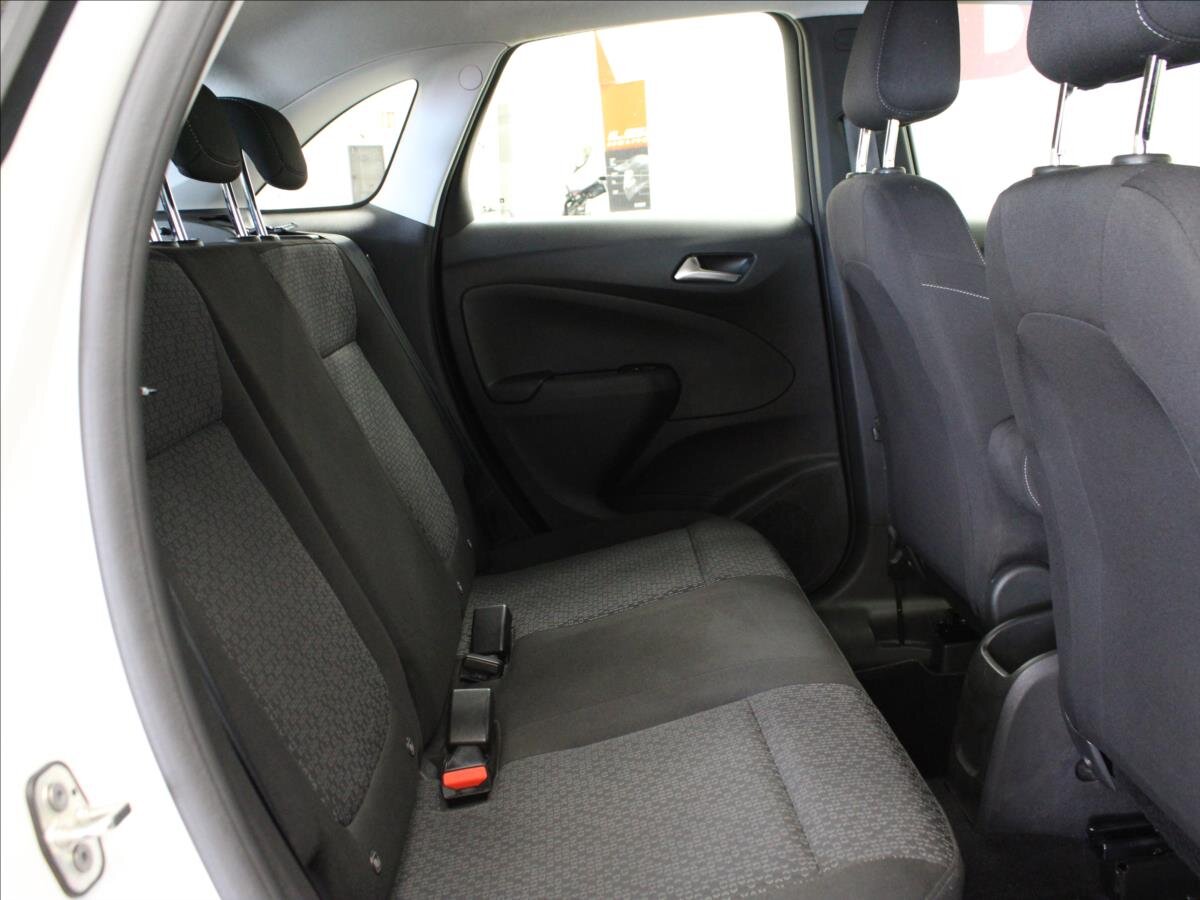 Opel Crossland X SUV 1,2 l 61 kw