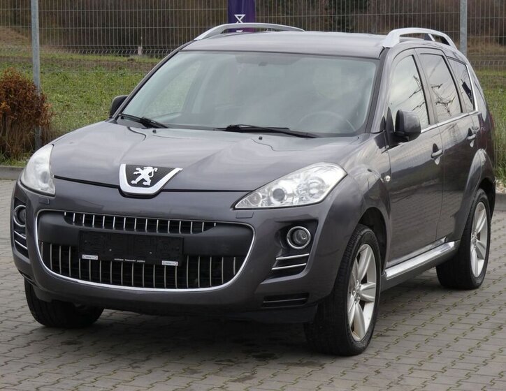 Peugeot 4007 2