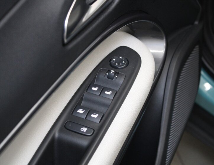 Fiat 600 SUV / Terénní 1,2 l 107 kw