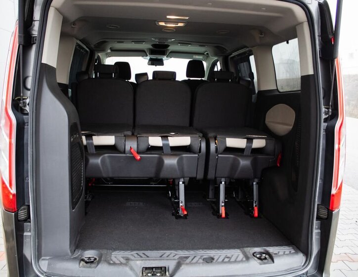 Ford Tourneo Custom 21