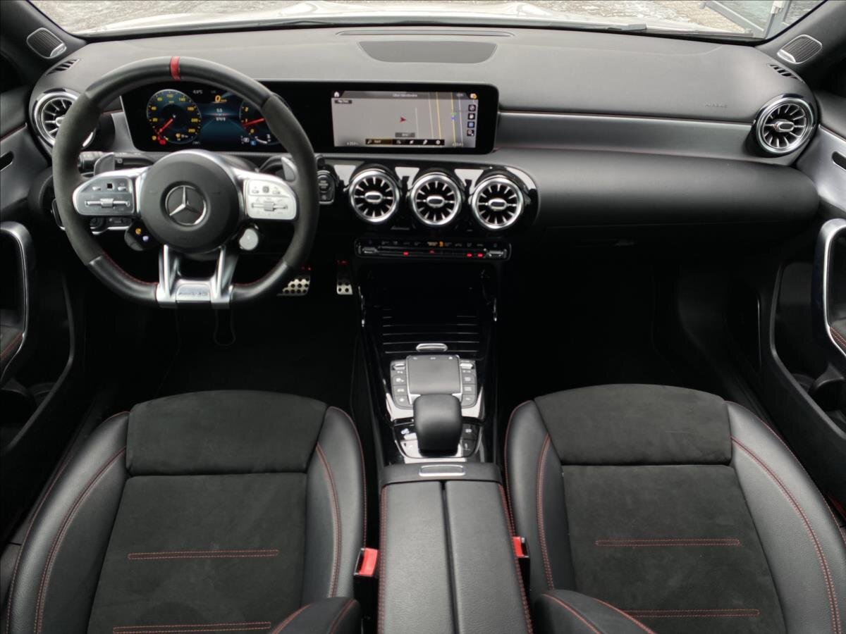 Mercedes-Benz Třídy A Hatchback 2,0 l 310 kw