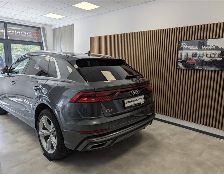 Audi Q8 Hatchback 3,0 l 250 kw