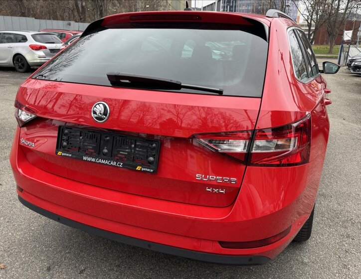 Škoda Superb Kombi 2,0 l 110 kw