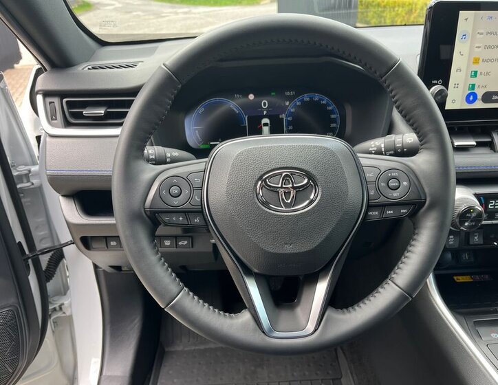 Toyota RAV4 SUV / Terénní 2,5 l 131 kw
