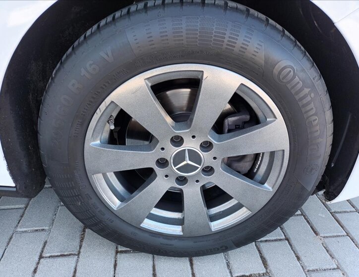 Mercedes-Benz Třídy A Hatchback 1,3 l 80 kw