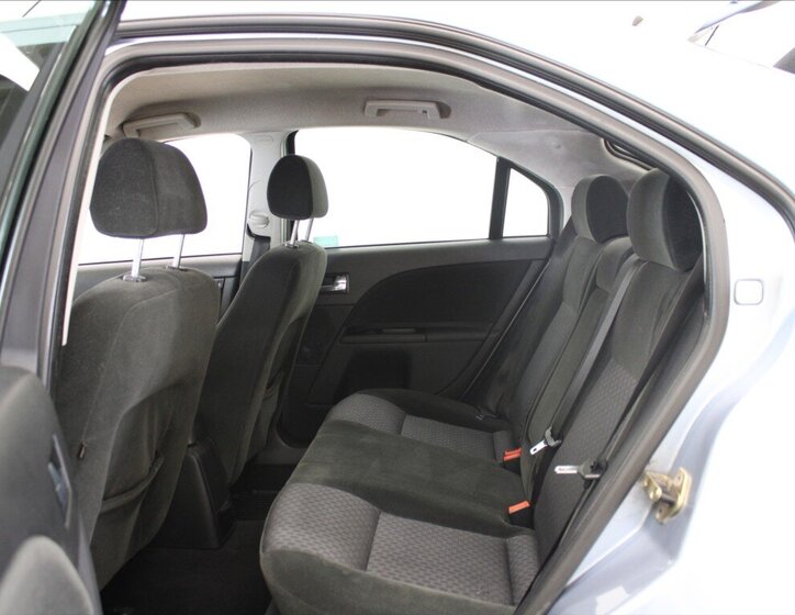 Ford Mondeo Liftback 2,0 l 107 kw