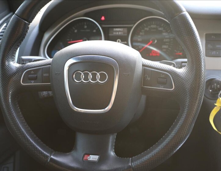 Audi Q7 Kombi 3,0 l 176 kw