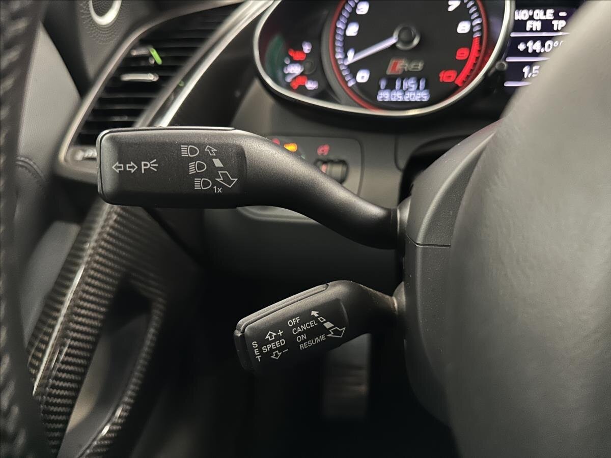 Audi R8 Kupé 5,2 l 386 kw